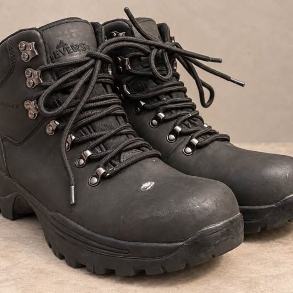 Everest Waterproof Black Boots | Men’s 9